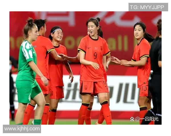 中国足球解说员中的明星球员及其独特风采分析